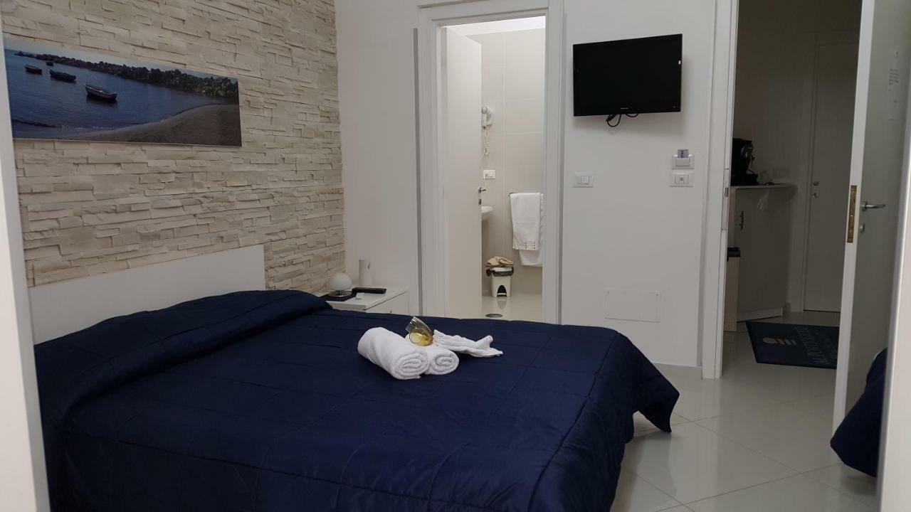 Al Porticciolo Bed and Breakfast Salerno Eksteriør billede
