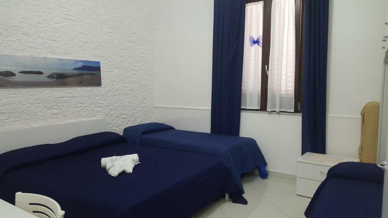 Al Porticciolo Bed and Breakfast Salerno Eksteriør billede
