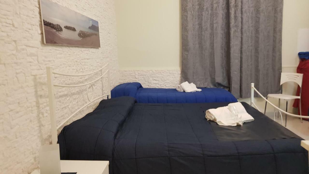Al Porticciolo Bed and Breakfast Salerno Eksteriør billede