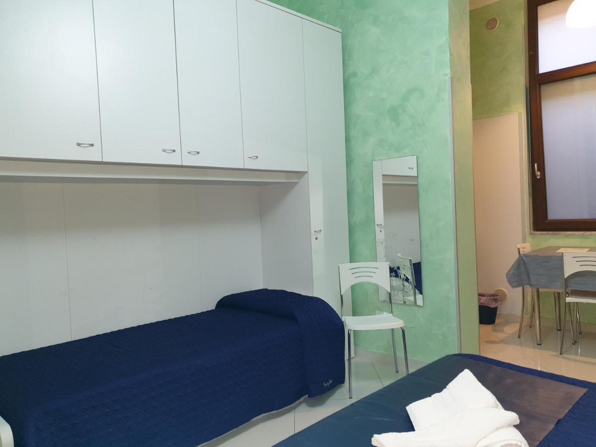 Al Porticciolo Bed and Breakfast Salerno Eksteriør billede