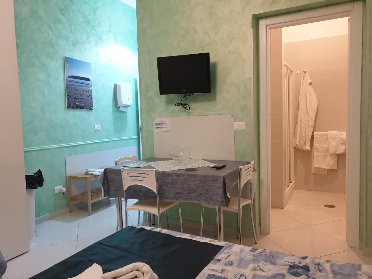 Al Porticciolo Bed and Breakfast Salerno Eksteriør billede